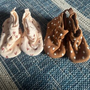 Old Navy Baby Shoes Set